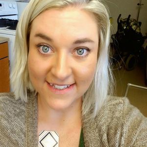 Meet your Posher, Leah